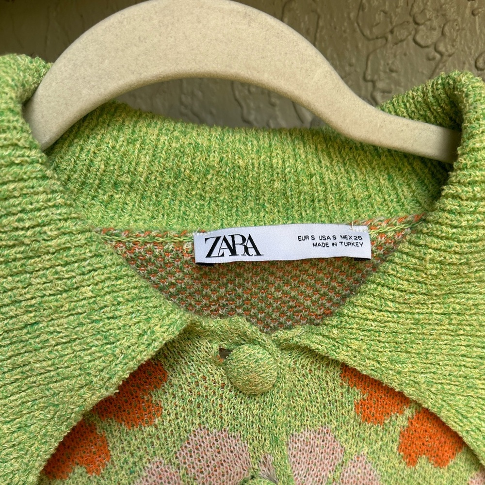 Zara Green Floral Knit Crop Cardigan & Skirt Set with Orange Flowers - Picture 3 of 8